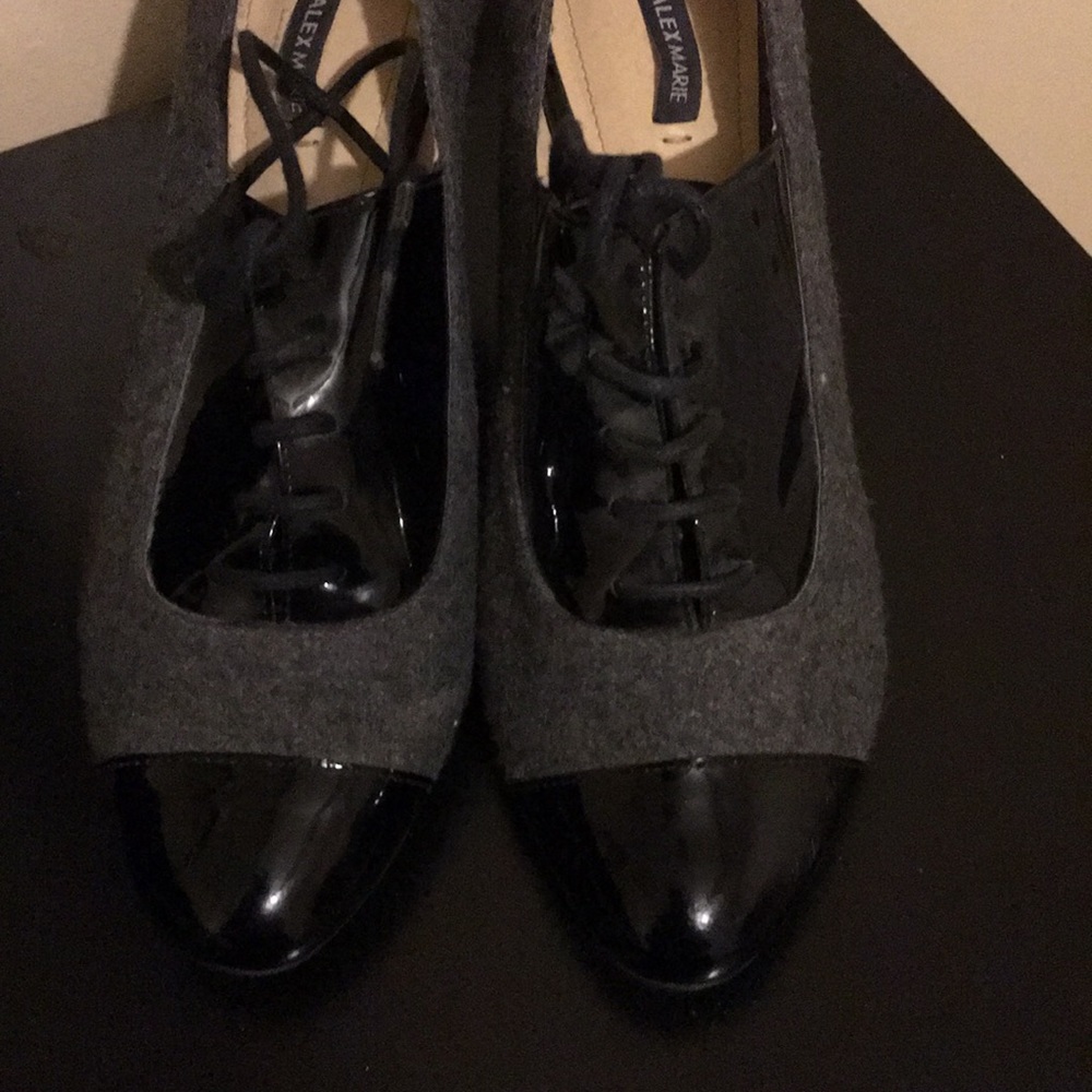 Shoes - Picture 4 of 4